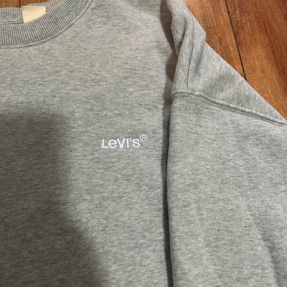 Levi’s Men’s Plus Size Grey Signature Red Tab Crewneck Sweater - Picture 10 of 10